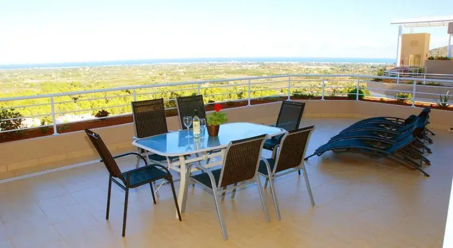 Luxury Golf Penthouse