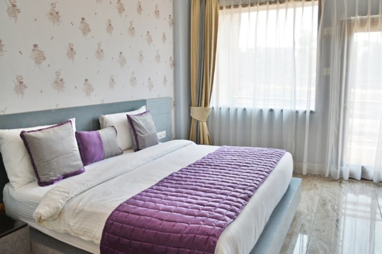 Royal Double Suite with view