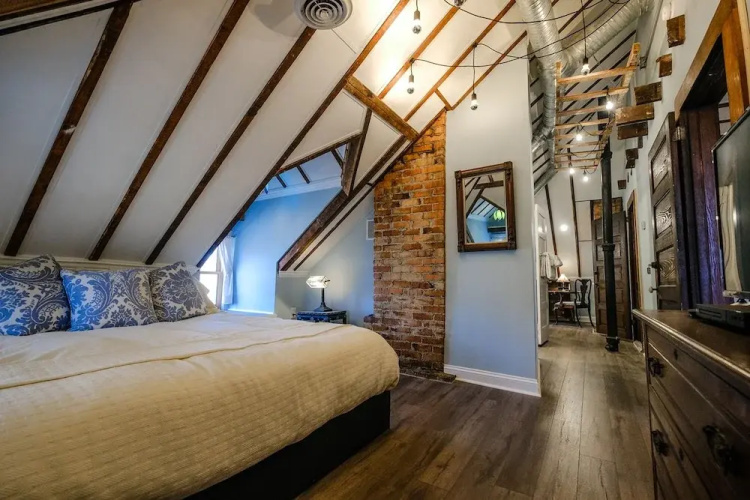 Double Oaks Bed and Breakfast