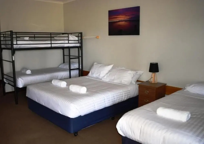 Port Albert Motel