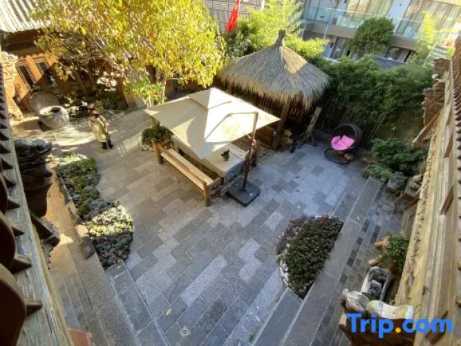 Yunmengze Hostel