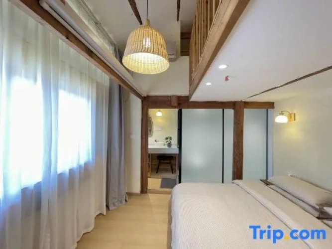 Standard Double room with view