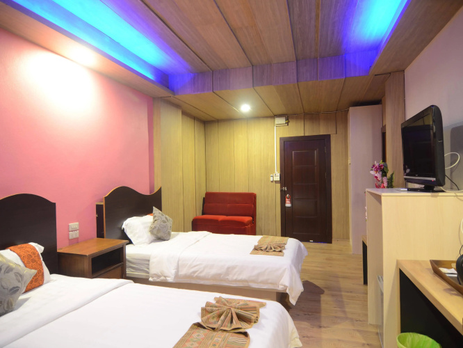 Centro CNX Hotel