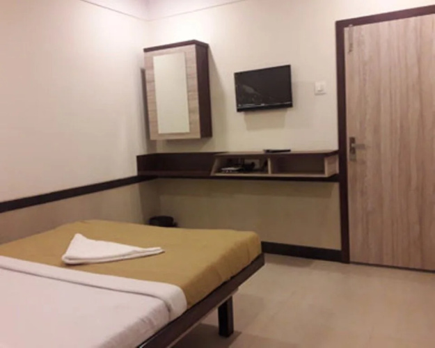 Hotel Shree Shlok Residency