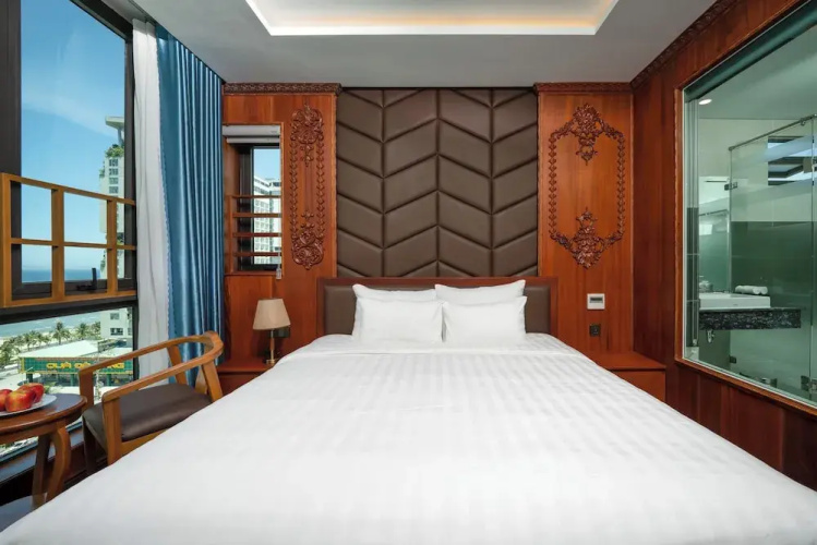 Monalisa Luxury Hotel