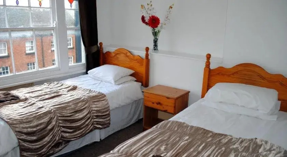 The Queens HeadOver view