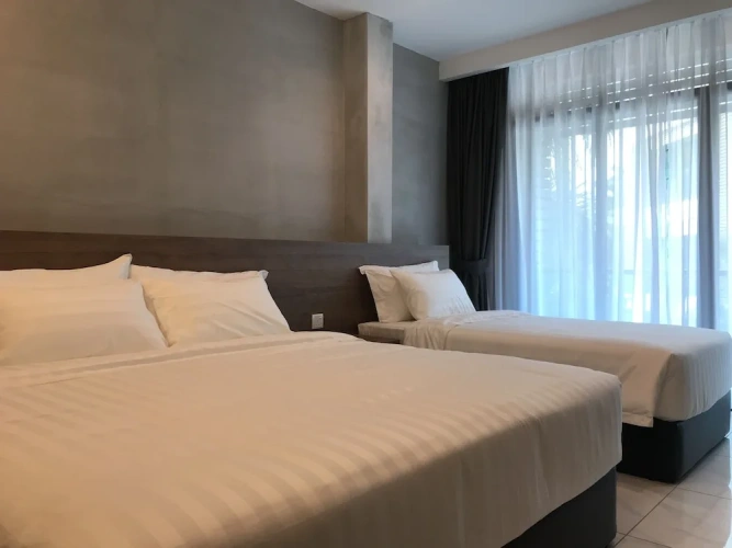 Deluxe Triple room with balcony