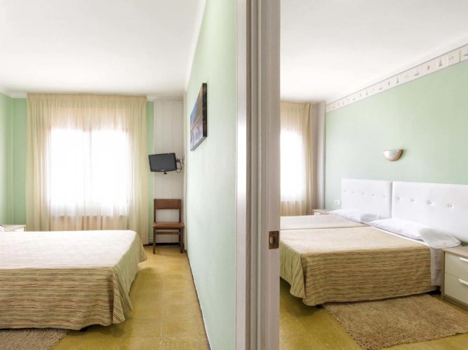Standard Quadruple room