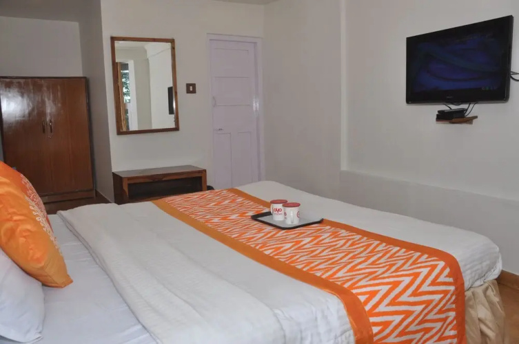 OYO 1636 Hotel Rahat Regency