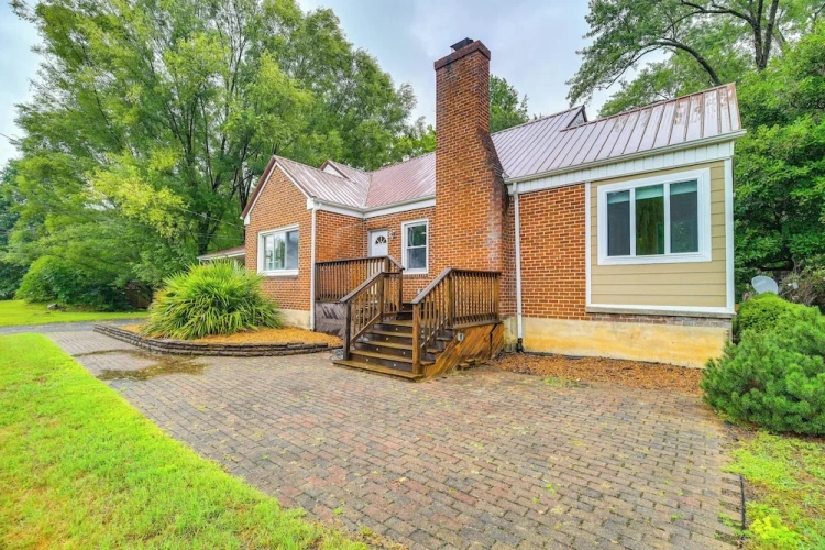 3 Bedrooms Cottage