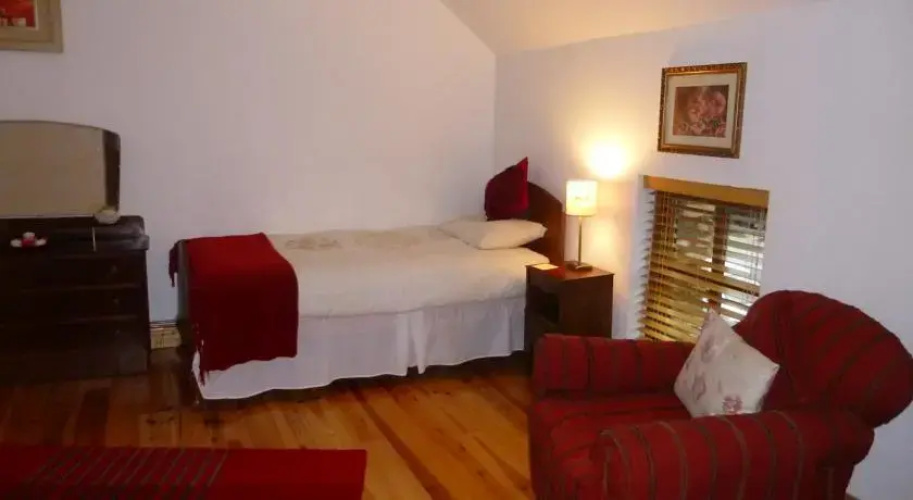Belan Lodge - Courtyard Accommodation,"The Francis Richard"
