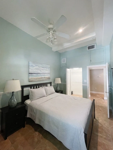 Deluxe Double Basement Suite
