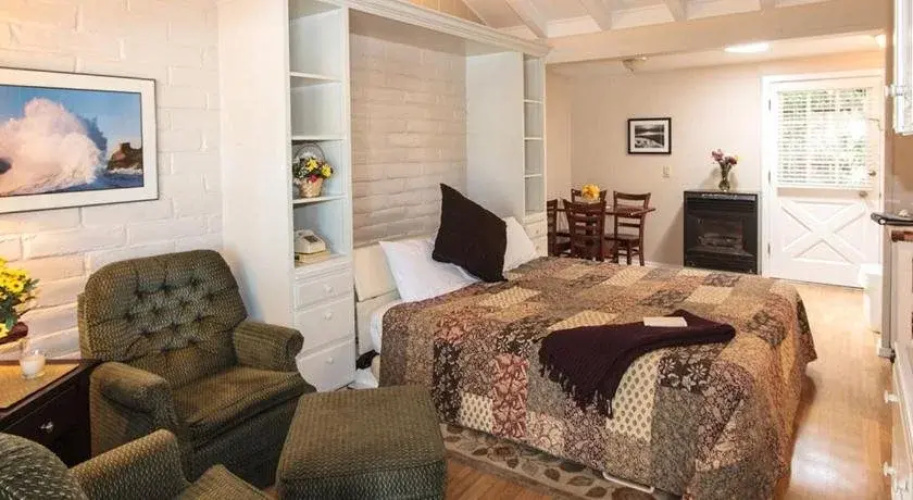 Pine Acres Lodge