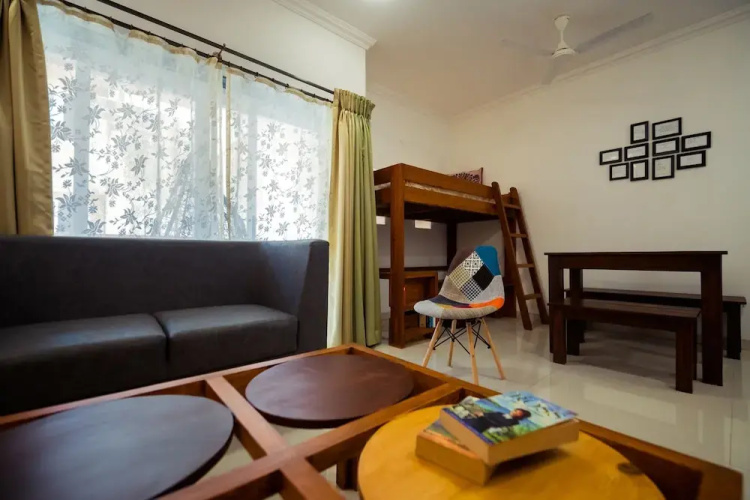 OYO 10803 Home 2BHK Poolside Siolim