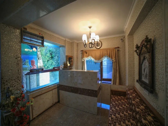 OYO 16801 Paradise Regency