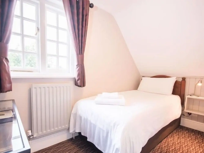 Standard Single room