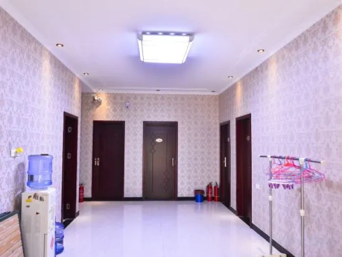 Gongyi Dongping Hotel