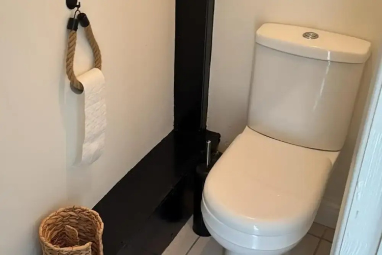 Cottage - Sleeps 4 - Pet Ok - Patio - Parking