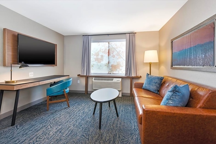 Quadruple Suite