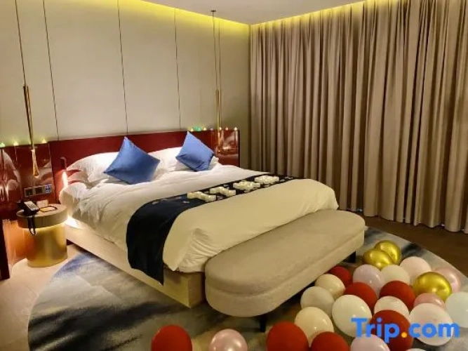 Standard Double room with lake view