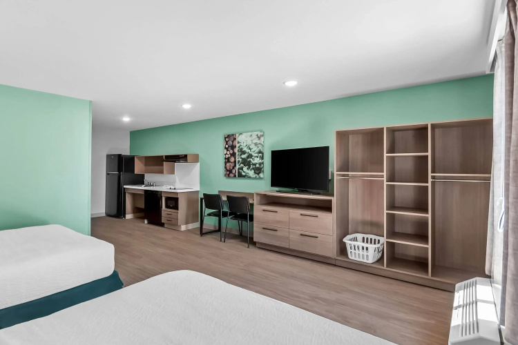ECHO Suites Extended Stay by Wyndham Sterling