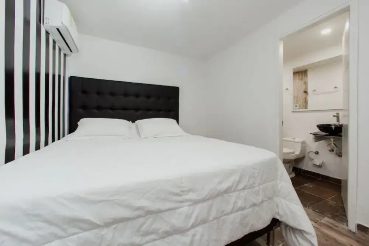 Park Lleras 11br Pool Jacuzzi