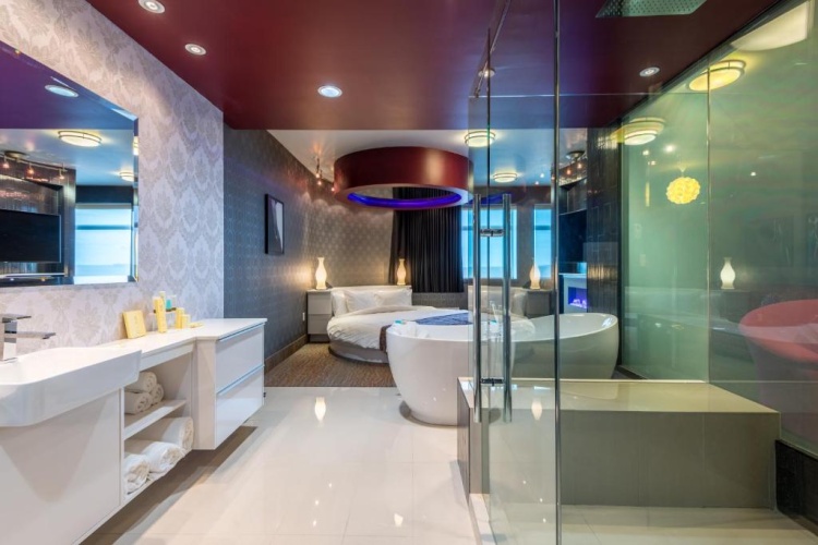 Applause Hotel Calgary Airport photo 11