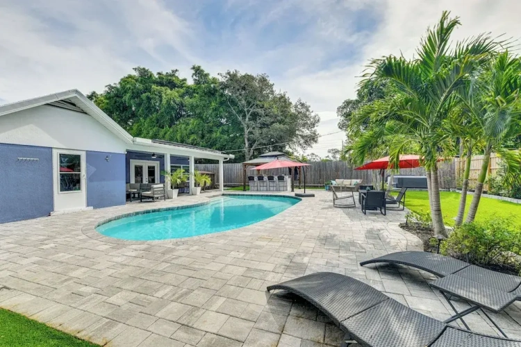 4 Bedrooms Cottage