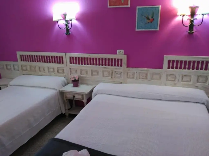 Standard Triple room