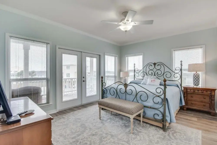 Spinnaker Pointe 2A Duplex