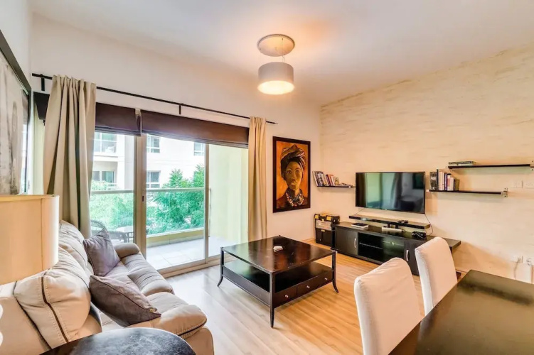1 Bedroom Apartment Greens