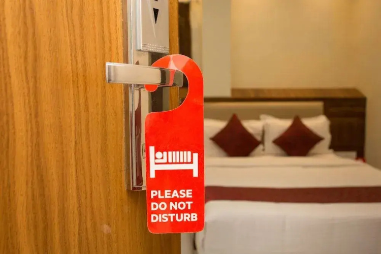 OYO 8872 Hotel Address Inn