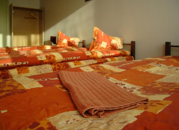 Economy Triple room