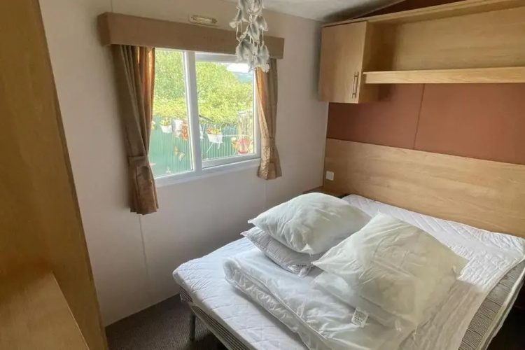 3 Bedroom Caravan - Sleeps 6, Pool & Garden