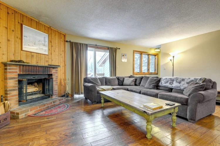 3 Bedrooms Apartment