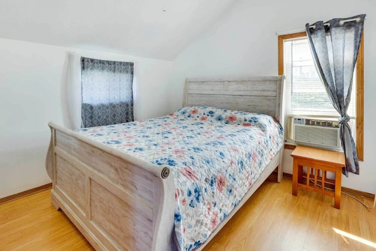 3 Bedrooms Cottage