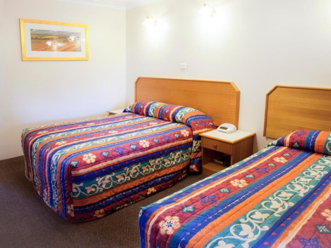 Standard Twin room