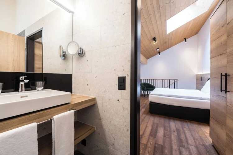 2 Bedrooms Standard Double Family room with balcony