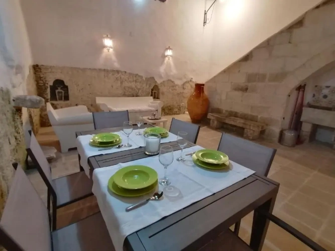 2 Bedrooms Cottage
