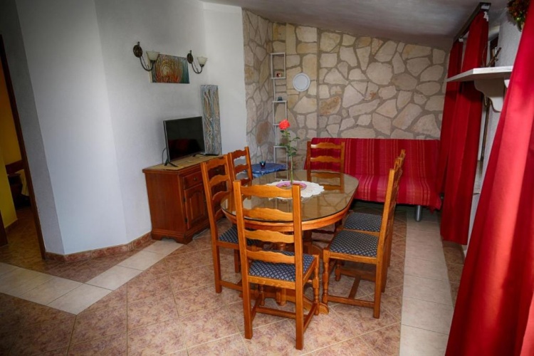 2 Bedrooms Apartment with balcony and with sea view