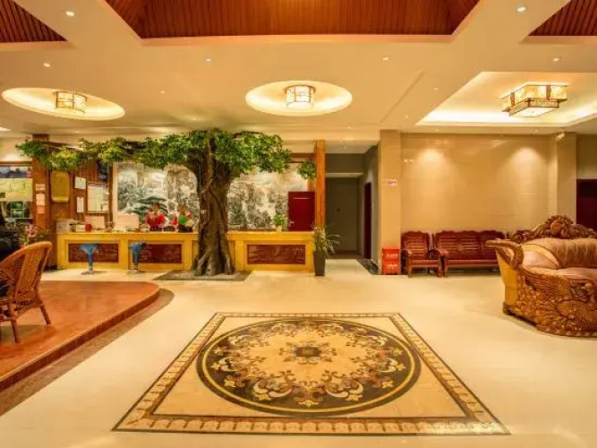 Green Hotel