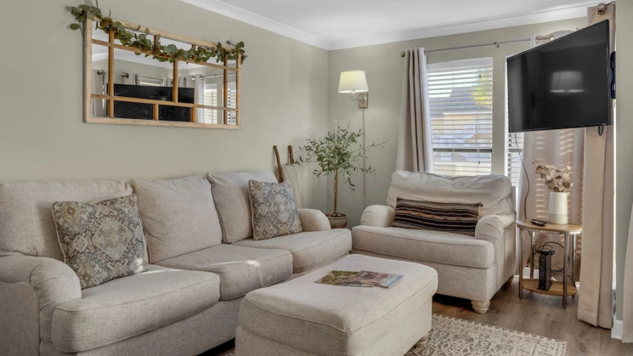 Destin Studio With Resort Amenities and Private Beach Access