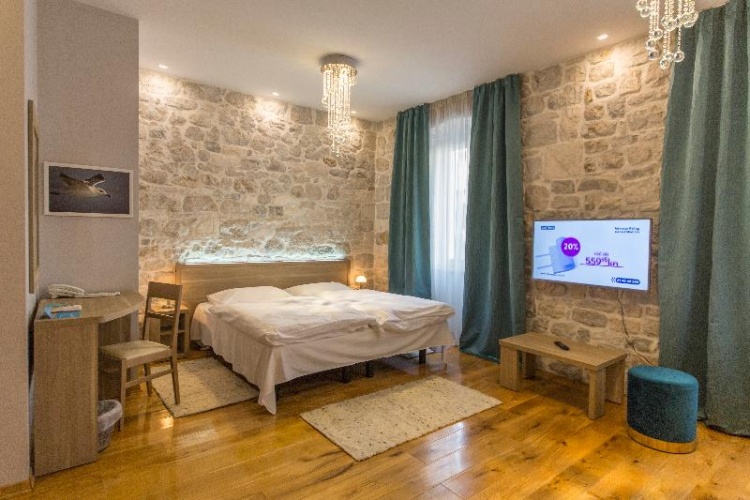 2 Bedrooms Standard Single room