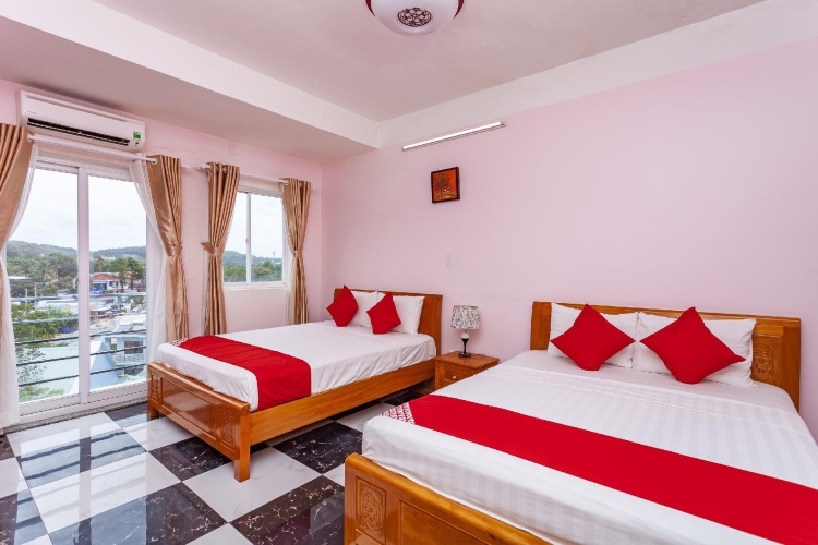 Standard Triple room with mountain view