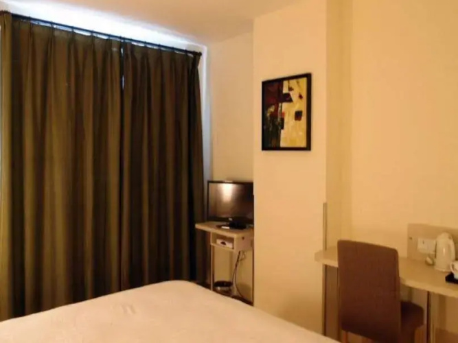 Motel 168 Dalian Youhao Square Inn