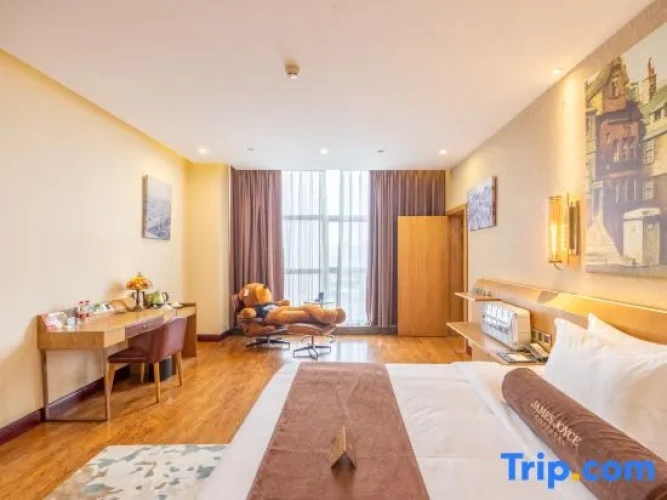Deluxe Double Suite