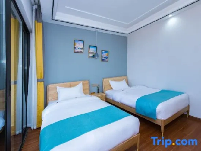 2 Bedrooms Family Suite with lake view