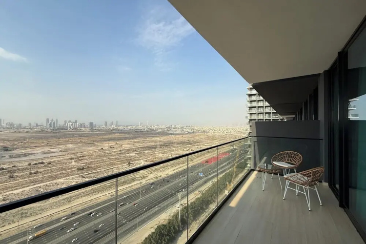 Bright 1BR in Binghatti Corner
