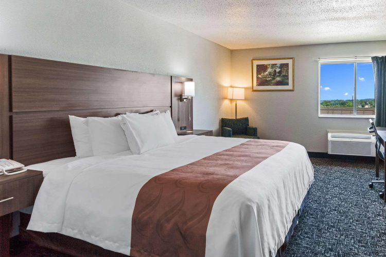 Quality Inn & Suites Ferdinand