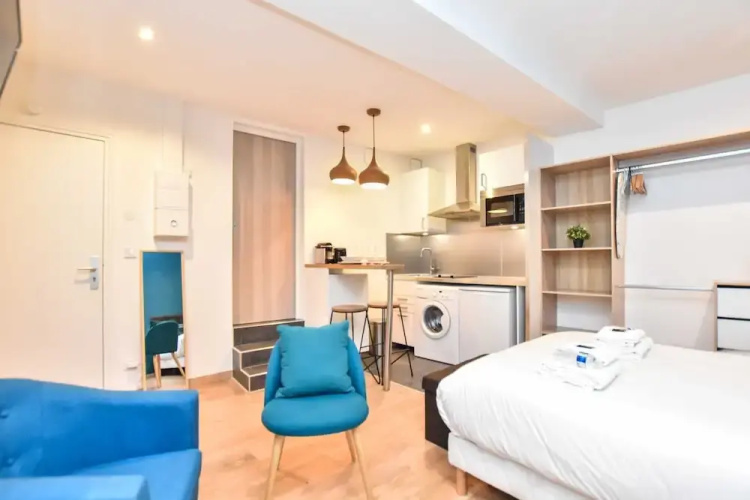 Modern Studio in the Heart of Paris